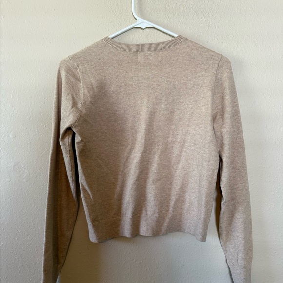 Old Navy Women's Beige Cardigan Sweater - Picture 3 of 3